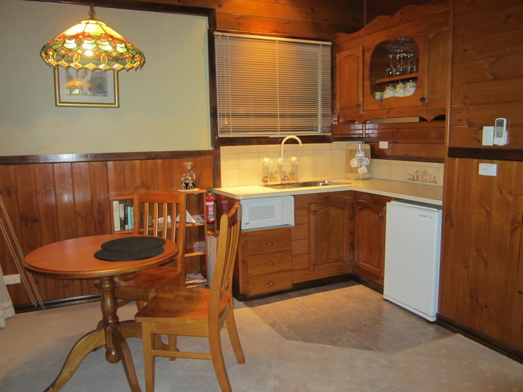 Willowlake Cottages Howqua Esterno foto