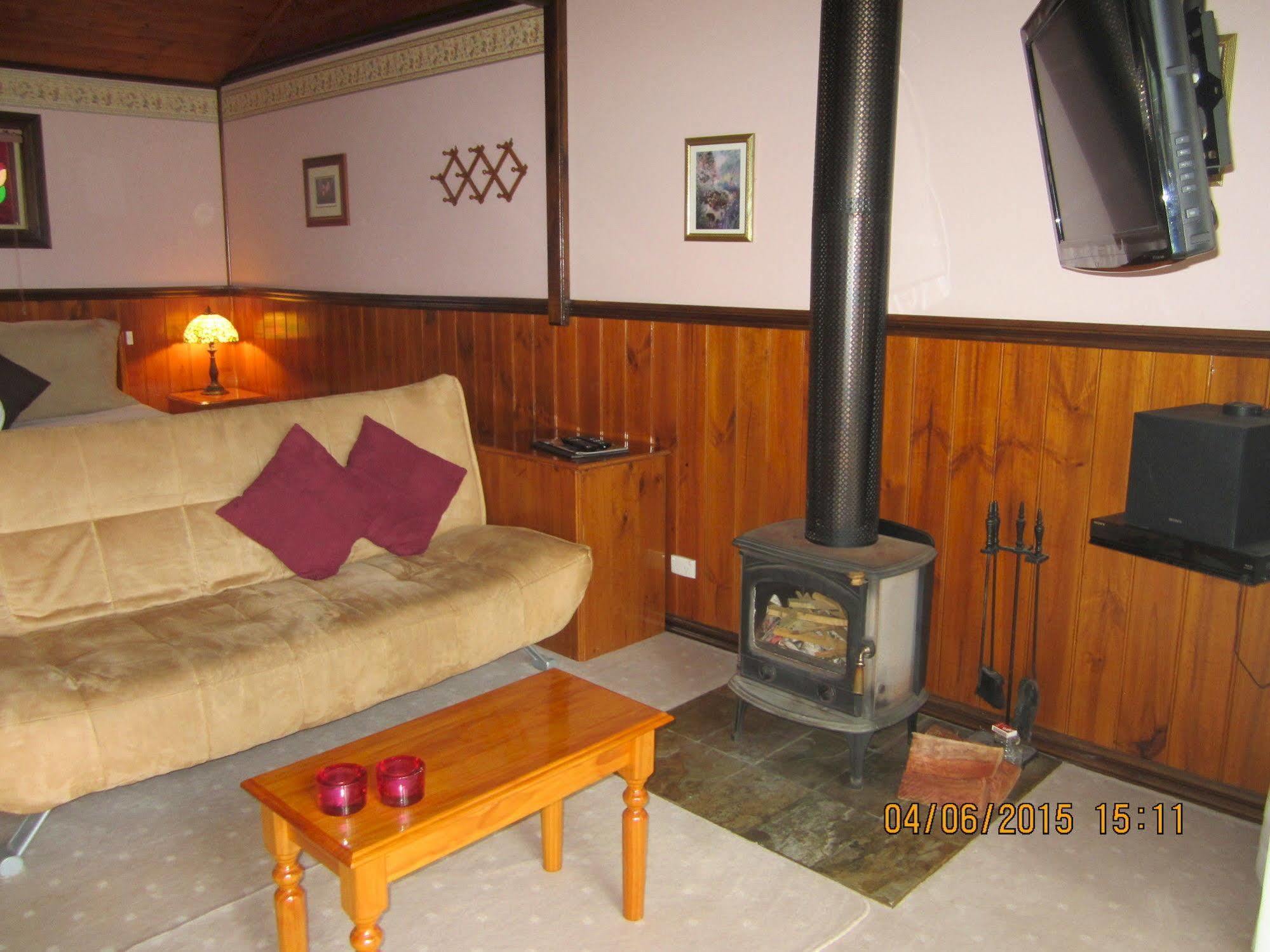 Willowlake Cottages Howqua Esterno foto